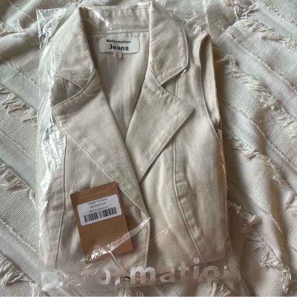 NWT Reformation Nova Denim Vest in Fior Di Latte Size 6 - Picture 8 of 8